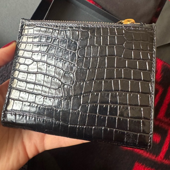 Yves Saint Laurent Black and Gold Crocodile-Embossed Wallet FIRM - Picture 8 of 14